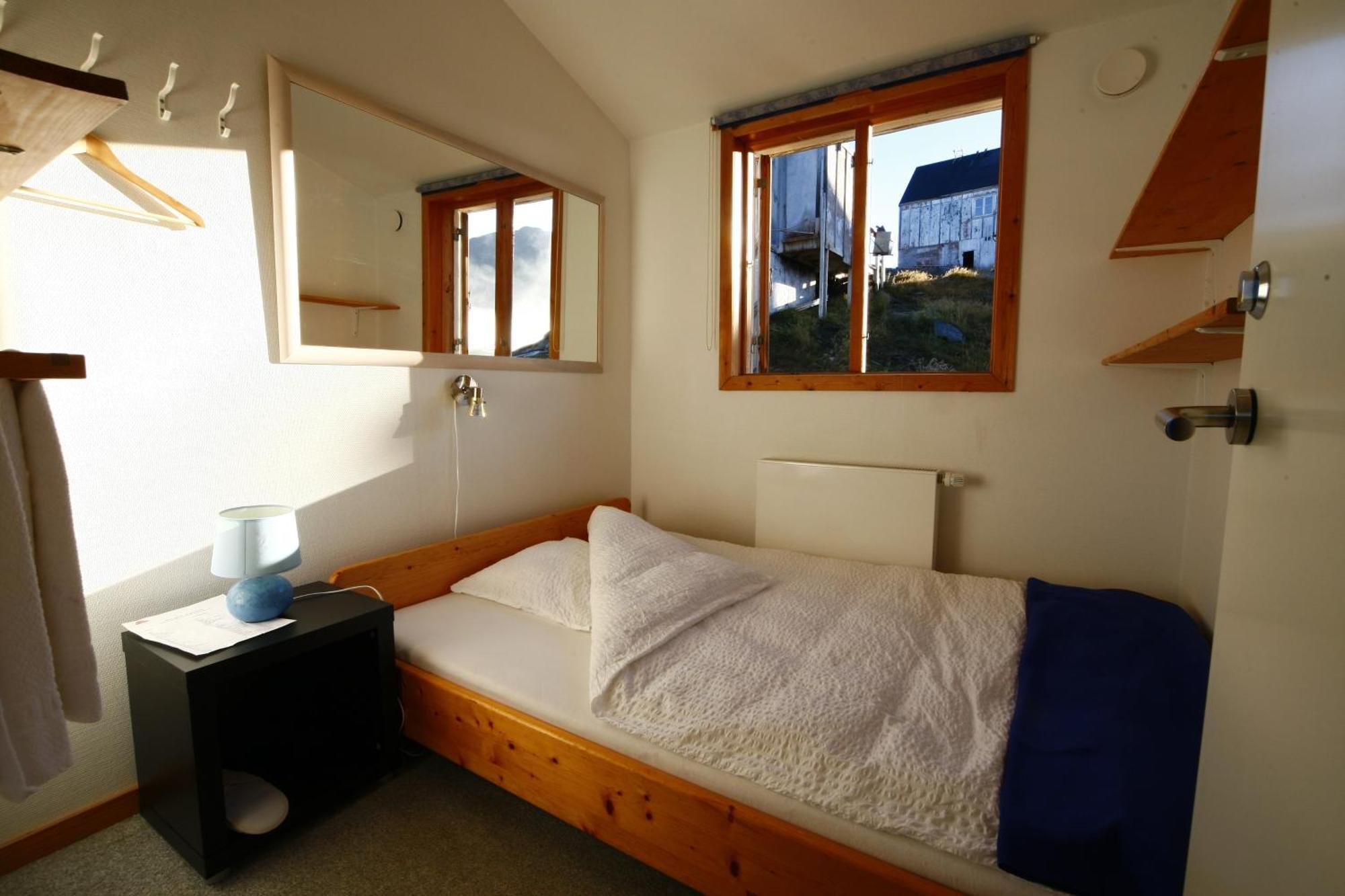 Hotel The Red House Tasiilaq Exterior foto