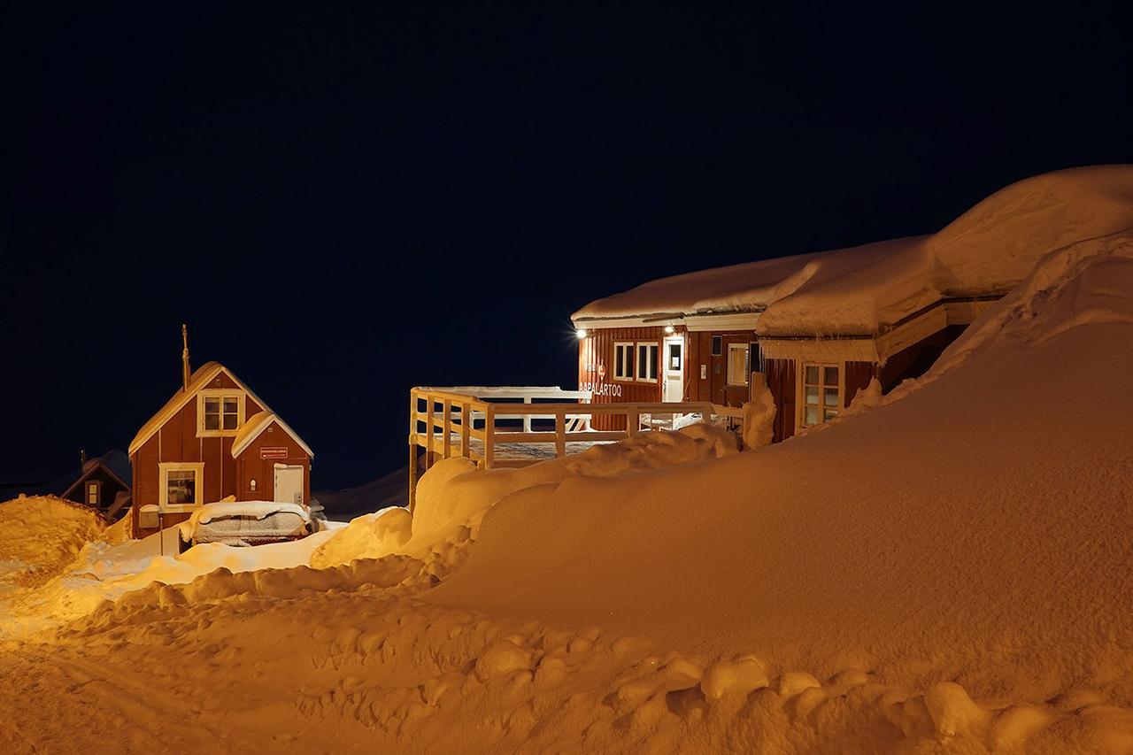 Hotel The Red House Tasiilaq Exterior foto