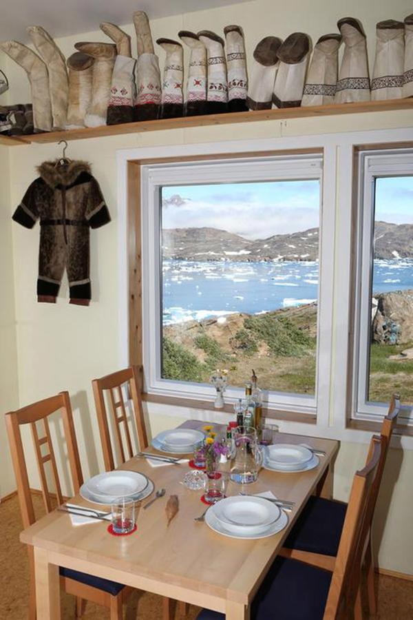 Hotel The Red House Tasiilaq Exterior foto