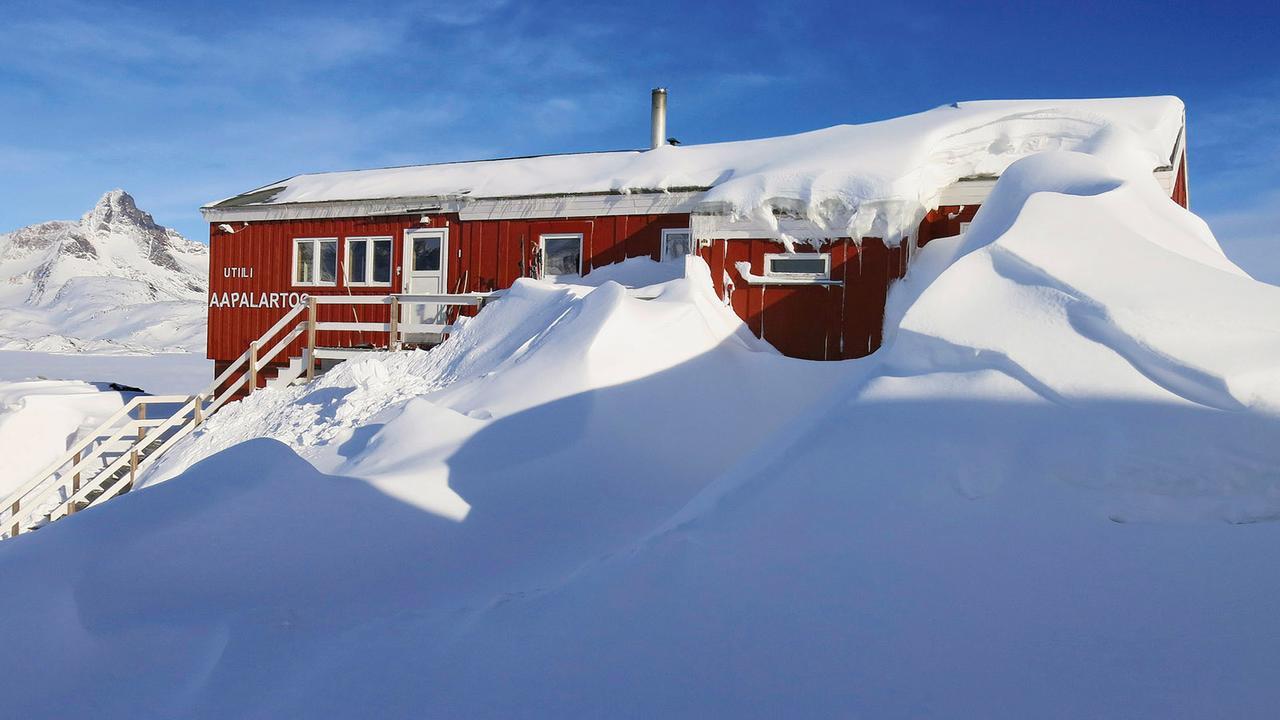 Hotel The Red House Tasiilaq Exterior foto