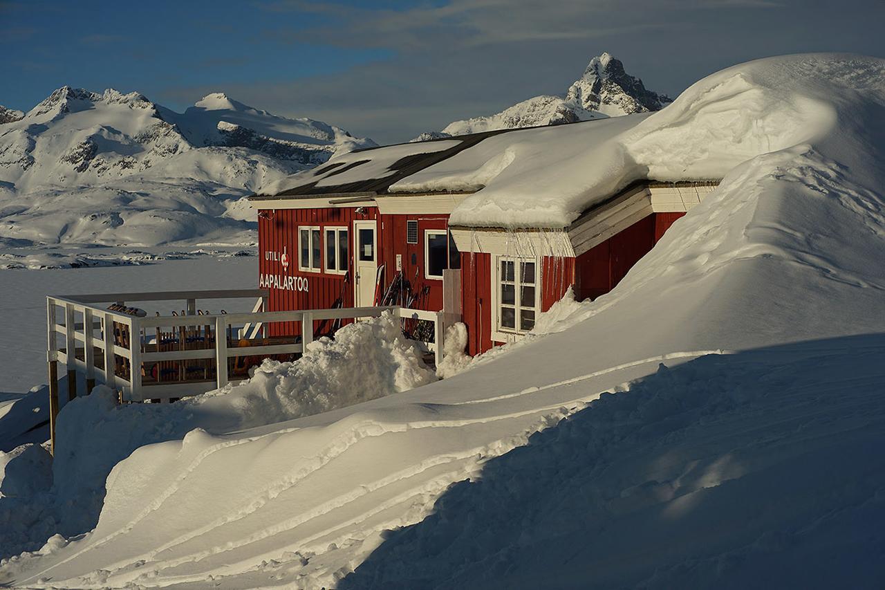Hotel The Red House Tasiilaq Exterior foto